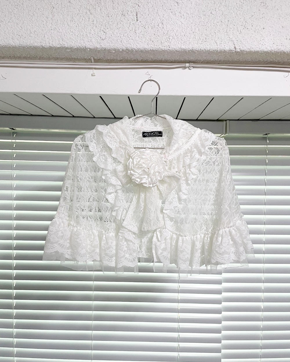 White rose cape