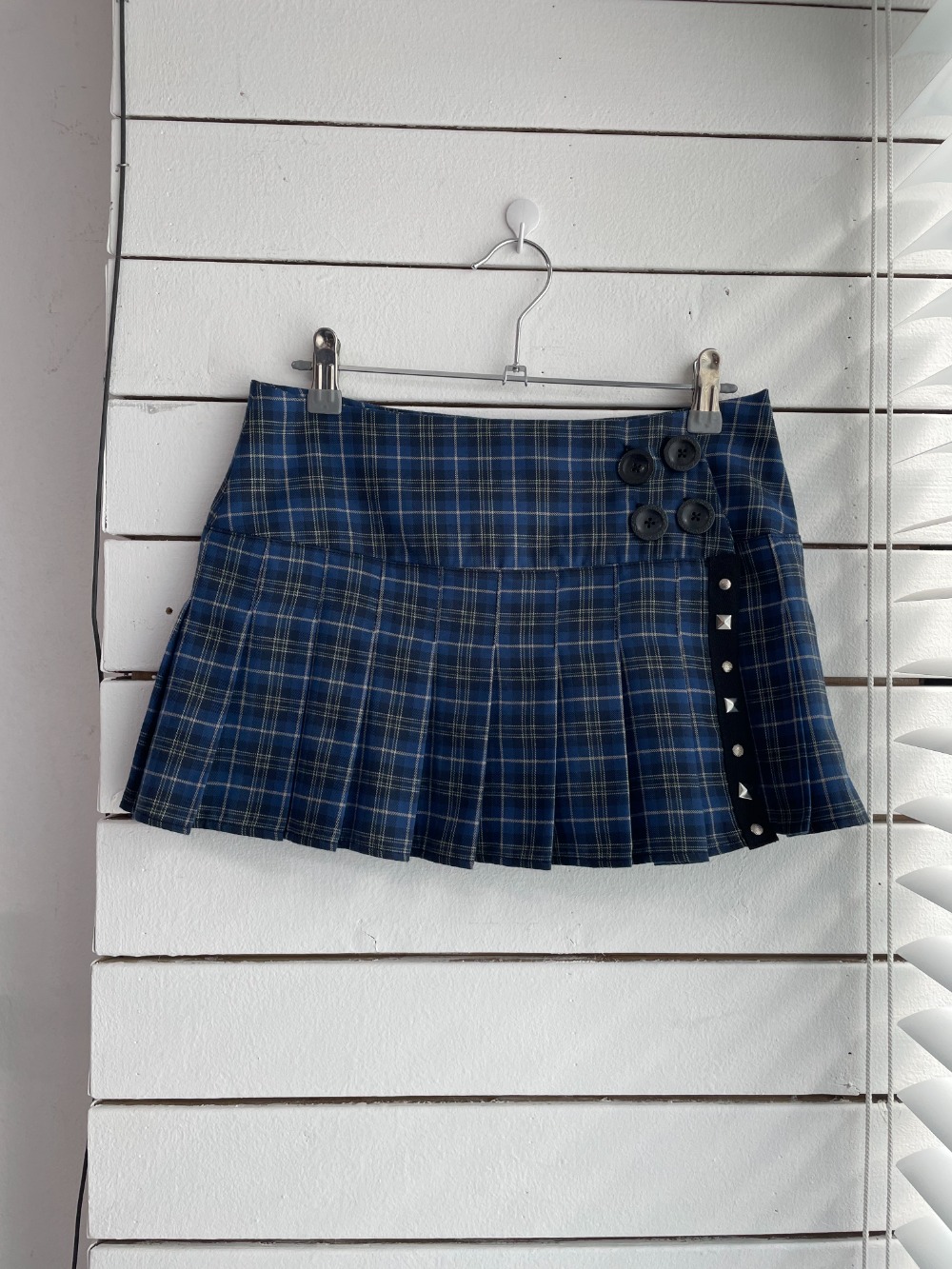 Blu checked button skirt